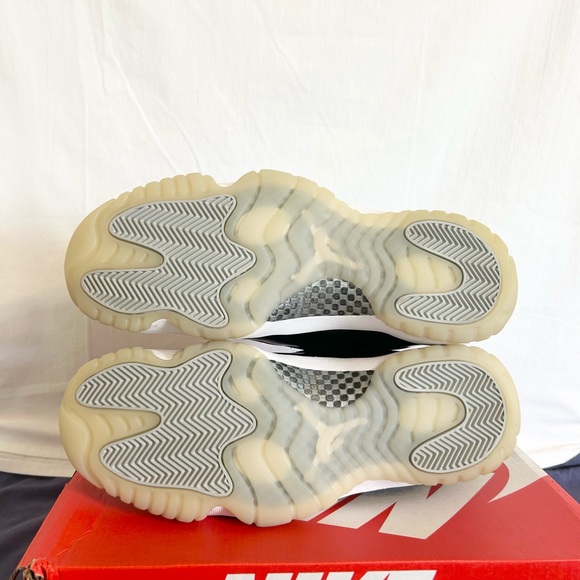 Jordan 11 Retro Jubilee size 10.5 CT8012-011 2020 PRE-OWNED - Picture 7 of 9